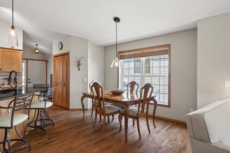 6161 Boulder Ridge Dr, Rockford, MN 55373