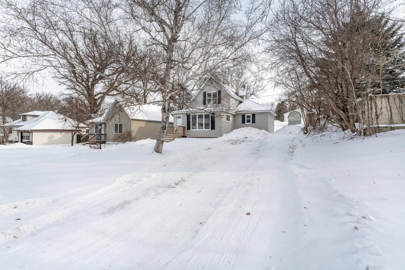 313 3rd St SE, Pelican Rapids, MN 56572