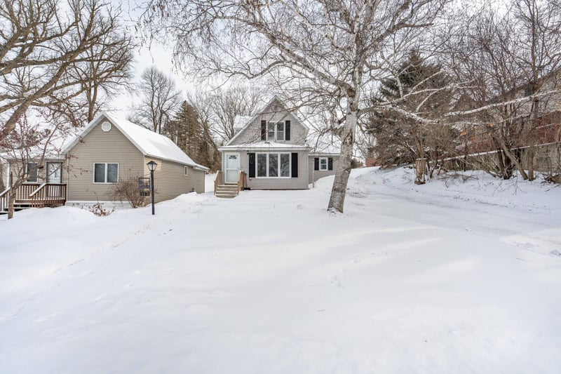 313 3rd St SE, Pelican Rapids, MN 56572