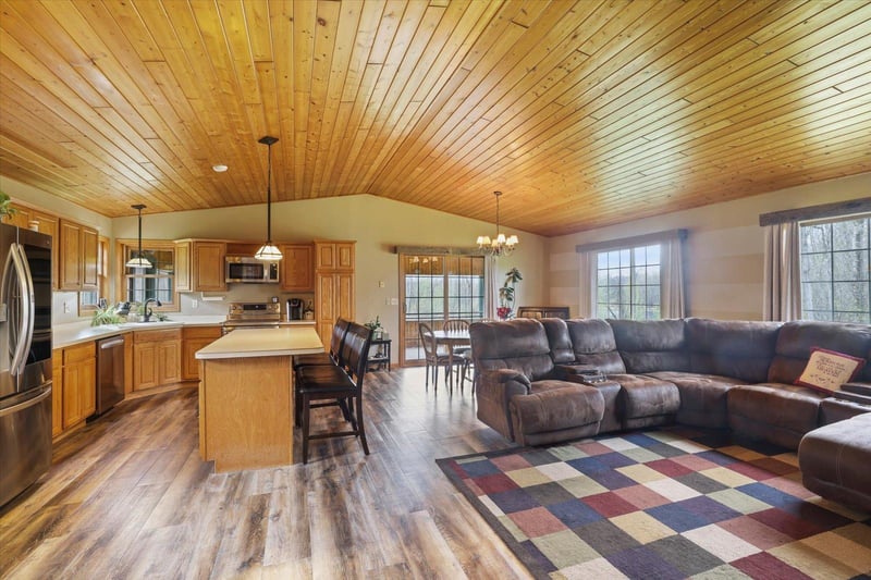 1102 Prairie River Trl, Grand Rapids, MN 55744