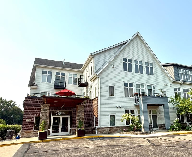 301 7th St W #2402, Northfield, MN 55057