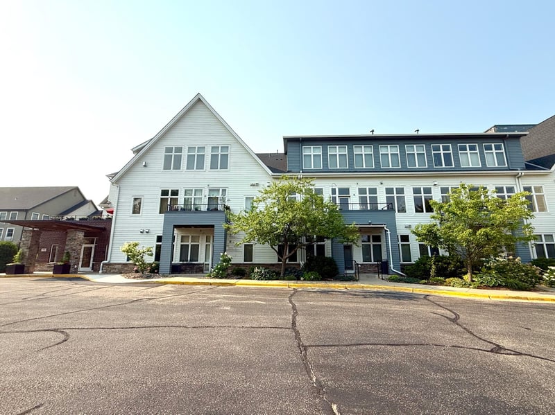 301 7th St W #2402, Northfield, MN 55057