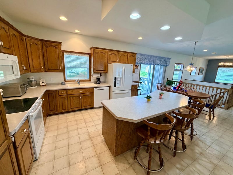 122 Lake Henry Ave S, Spring Hill, MN 56352