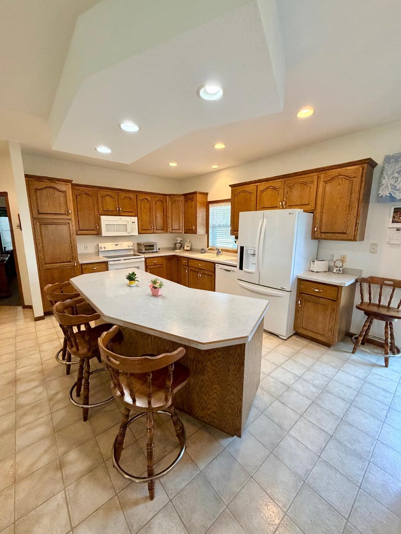 122 Lake Henry Ave S, Spring Hill, MN 56352