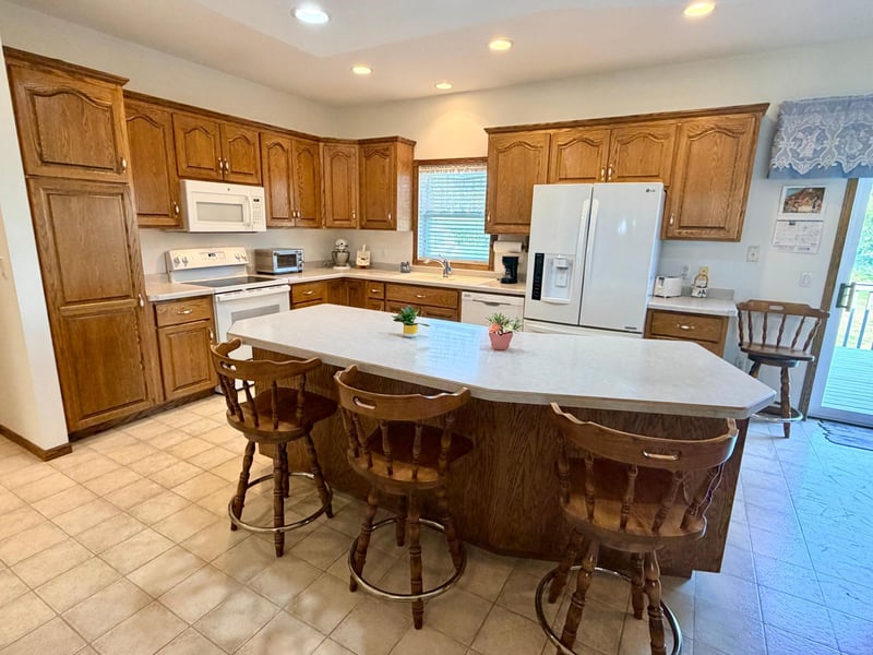 122 Lake Henry Ave S, Spring Hill, MN 56352