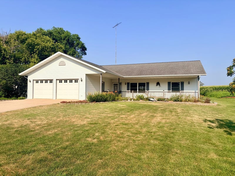 122 Lake Henry Ave S, Spring Hill, MN 56352