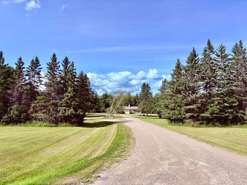 59366 330th St, Warroad, MN 56763