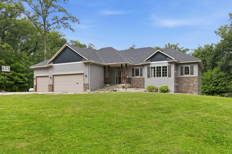 6359 301st Ave NE, North Branch, MN 55056