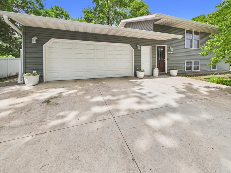 403 5th Ave SE, Melrose, MN 56352