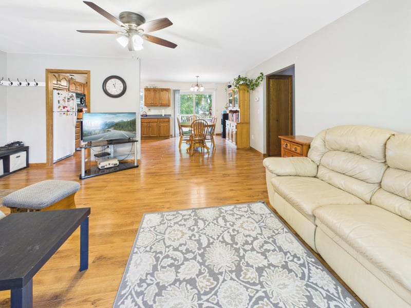 403 5th Ave SE, Melrose, MN 56352