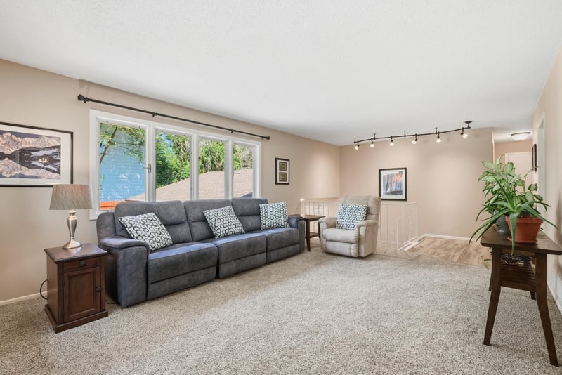 7119 Willow Ln, Brooklyn Center, MN 55430
