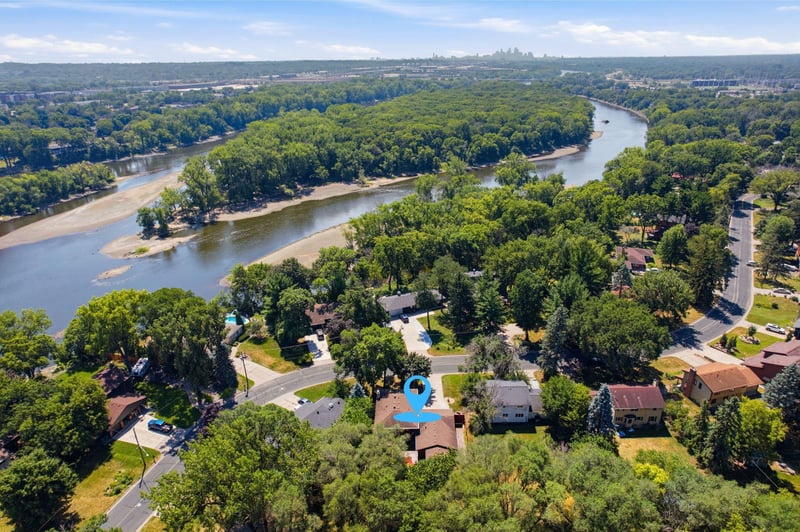 7119 Willow Ln, Brooklyn Center, MN 55430