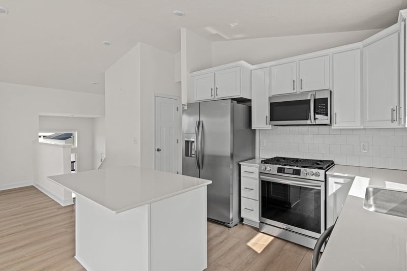 8891 Foust Ln, Rockford, MN 55373