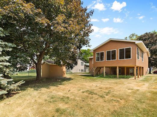 3231 Meadowbrook Ct, Vadnais Heights, MN 55127