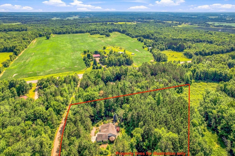 24167 Pine Tree Trl, Pine City, MN 55063