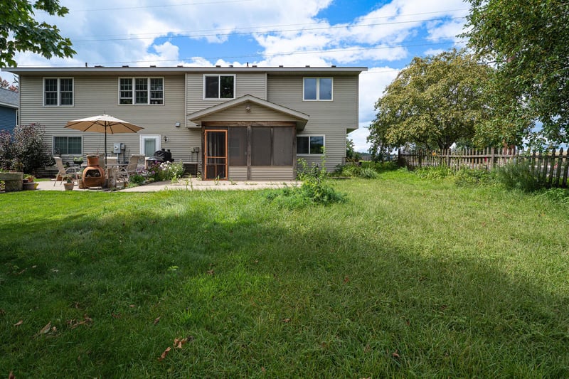 101 Farm St #A, Hastings, MN 55033