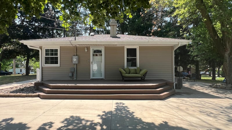 1005 3rd St N, Sauk Rapids, MN 56379