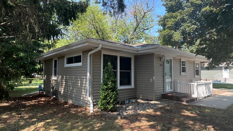 1005 3rd St N, Sauk Rapids, MN 56379