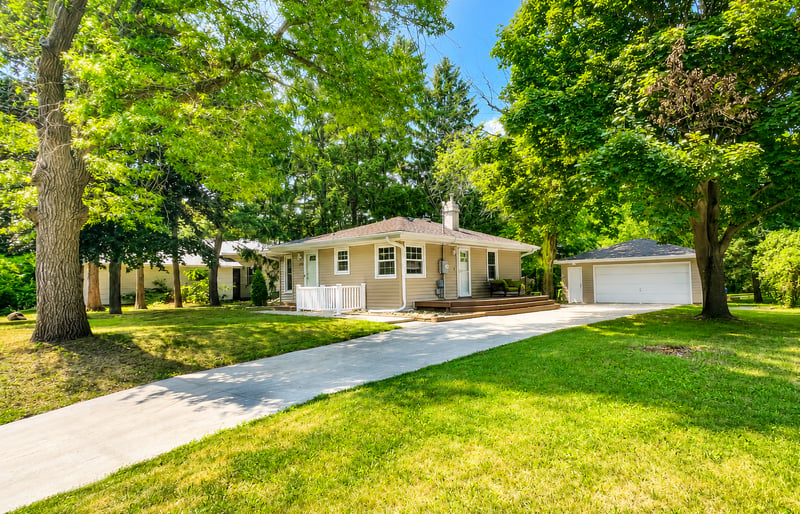 1005 3rd St N, Sauk Rapids, MN 56379
