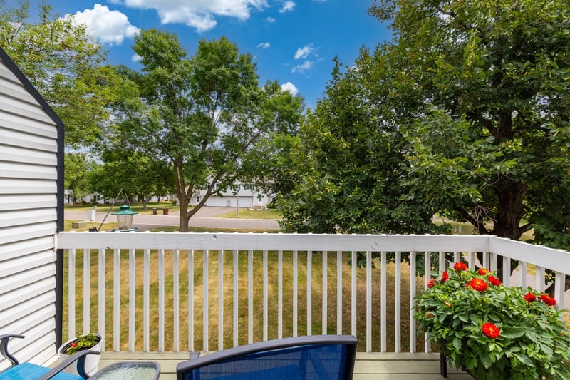 3632 Gershwin Ln N, Oakdale, MN 55128