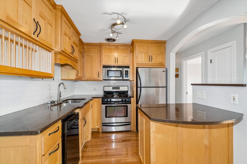 2507 Bryant Ave S #204, Minneapolis, MN 55405