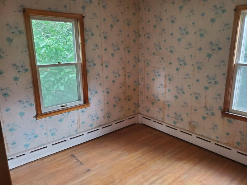 1428 Carrie St, West Saint Paul, MN 55118