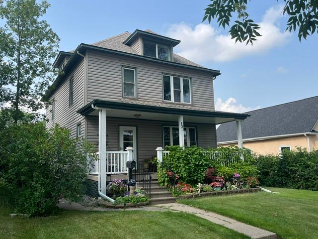 821 10th St N, Virginia, MN 55792