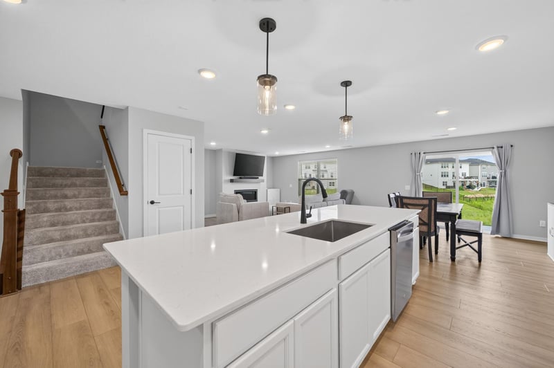 6178 Highland Hills Cir S, Cottage Grove, MN 55016