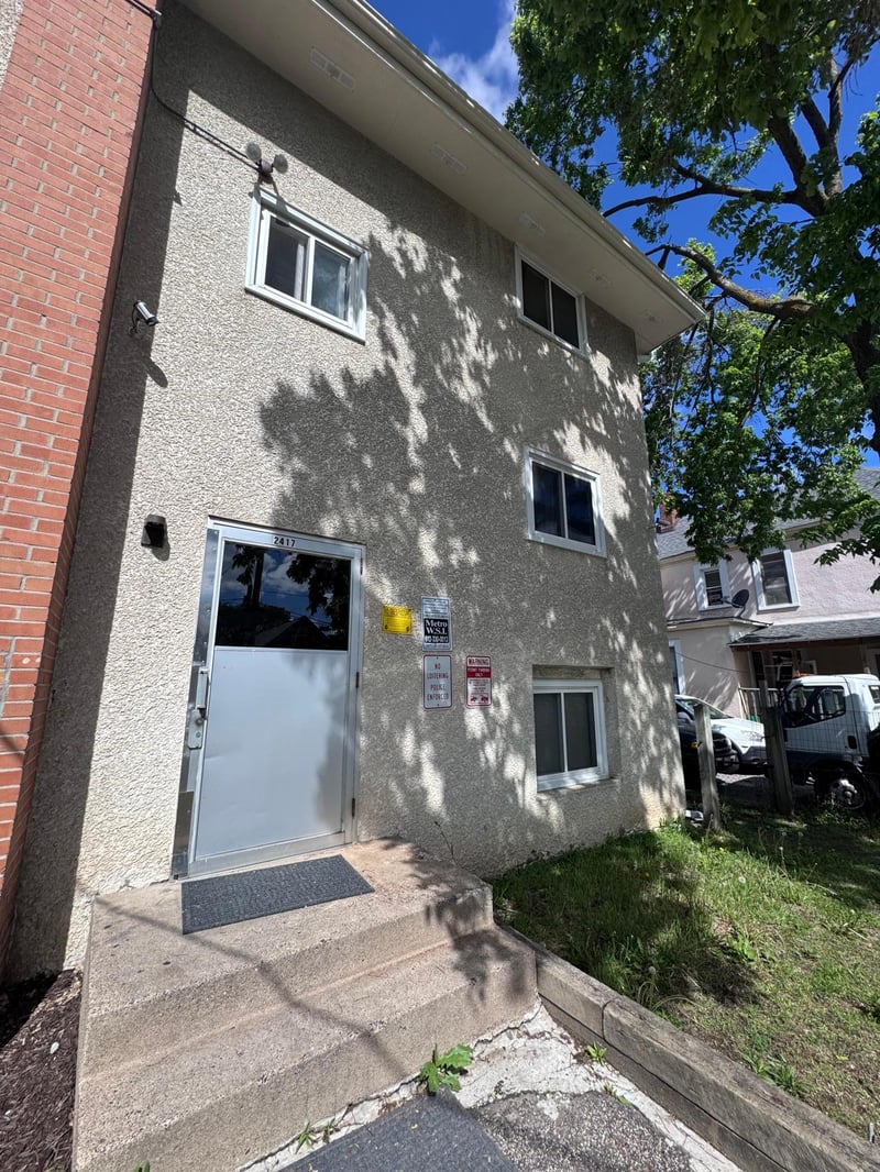 2417 Elliot Ave, Minneapolis, MN 55404