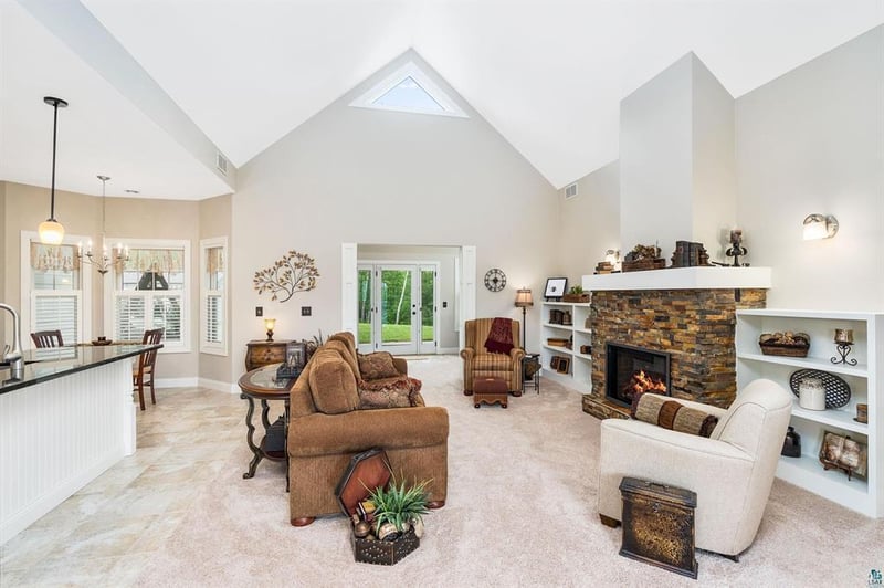 4911 Greystone St, Hermantown, MN 55811