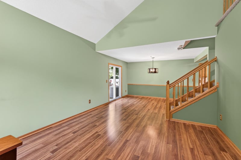 15242 Lesley Ln, Eden Prairie, MN 55346