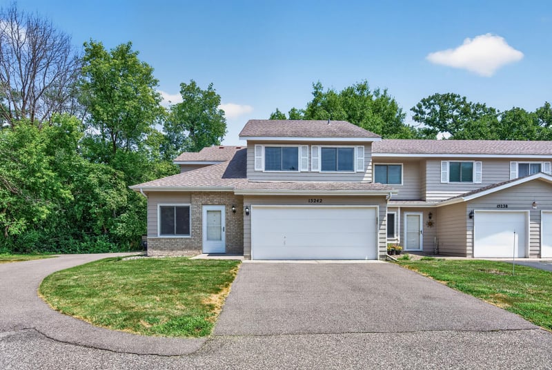 15242 Lesley Ln, Eden Prairie, MN 55346