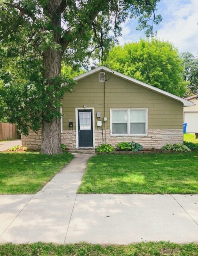 1030 West Ave, Detroit Lakes, MN 56501