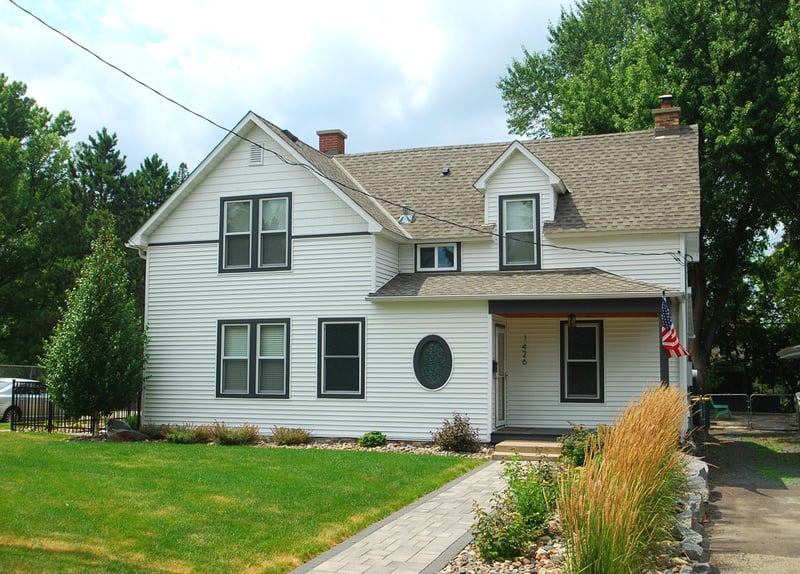 1426 5th St S, Stillwater, MN 55082