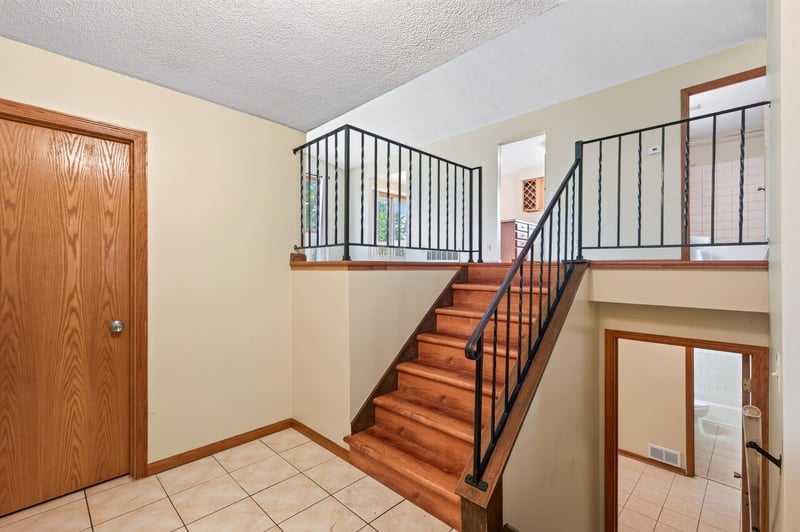 14326 Park Ave, Burnsville, MN 55337