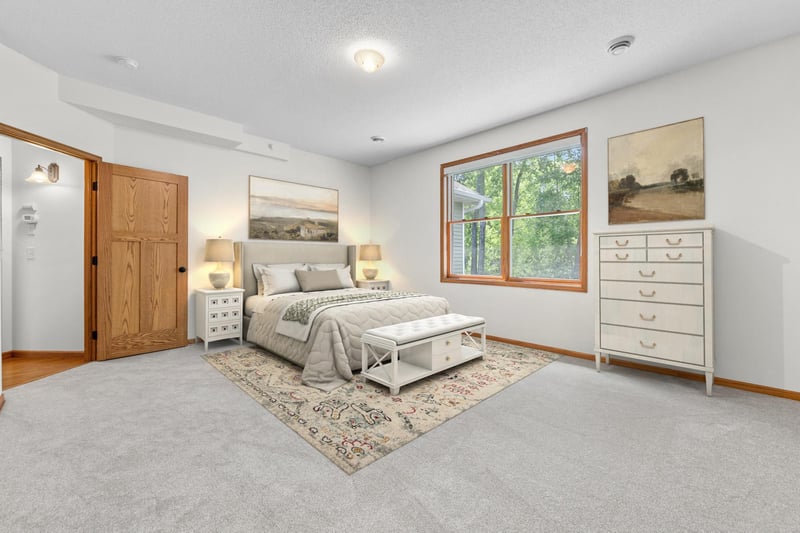 682 Bibeau Ct, Vadnais Heights, MN 55127