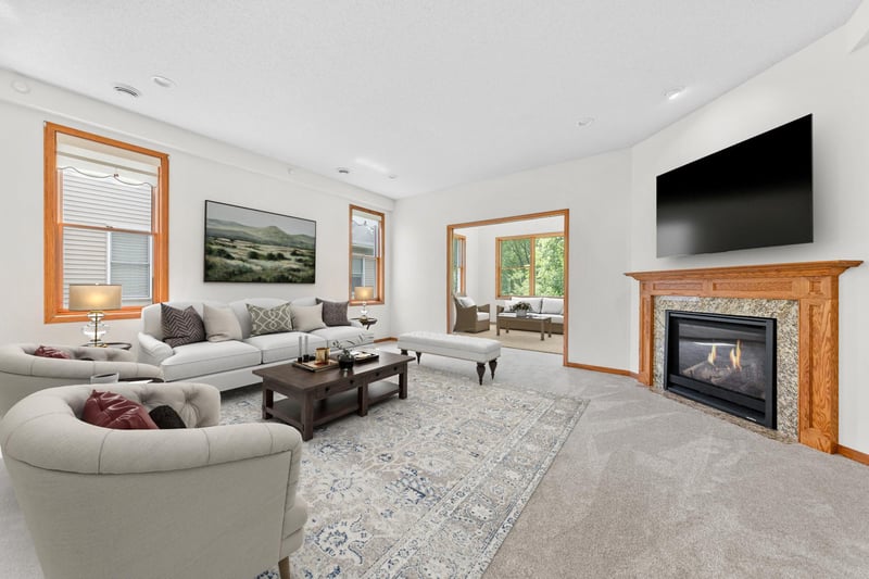 682 Bibeau Ct, Vadnais Heights, MN 55127