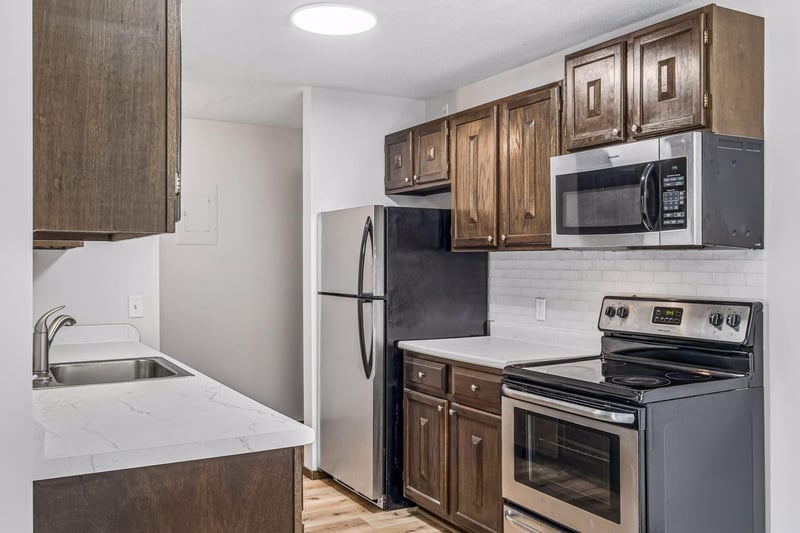 4009 Heritage Hills Dr #207, Bloomington, MN 55437