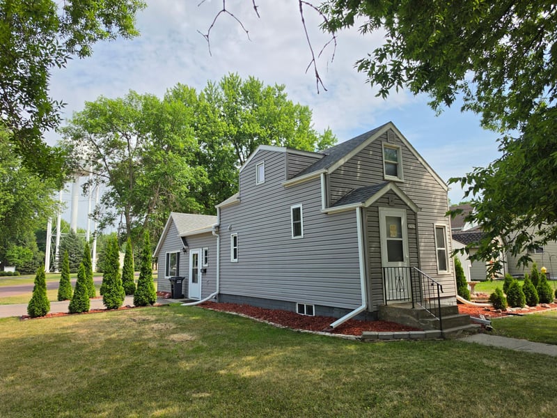 2325 Ironwood Ave, Slayton, MN 56172