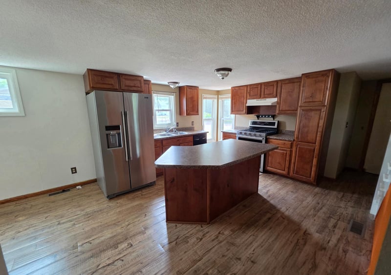 2325 Ironwood Ave, Slayton, MN 56172