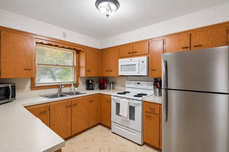6516 Elm St, North Branch, MN 55056