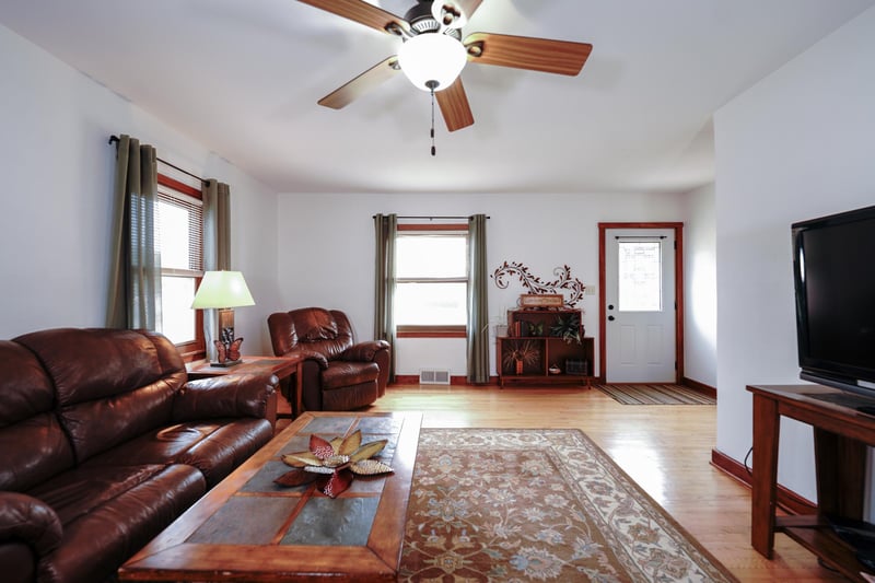 502 W Hudson, Mondovi, WI 54755