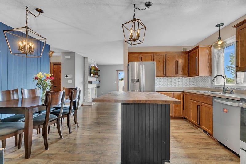 1070 Voyageur St, Saint Cloud, MN 56303