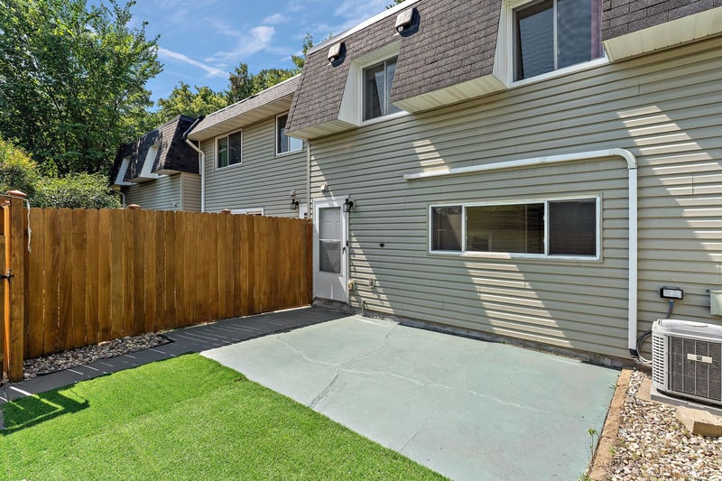 3838 Craig Way, Inver Grove Heights, MN 55076