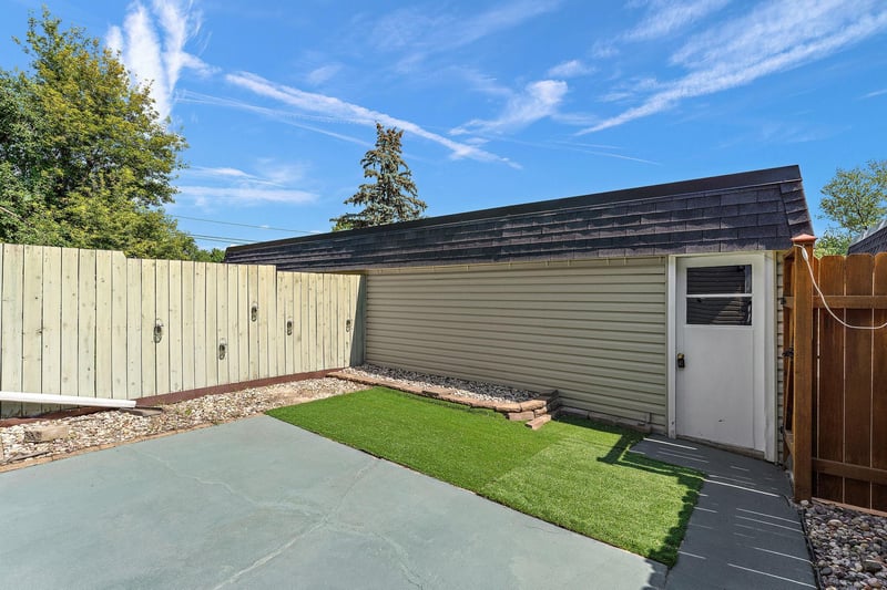 3838 Craig Way, Inver Grove Heights, MN 55076