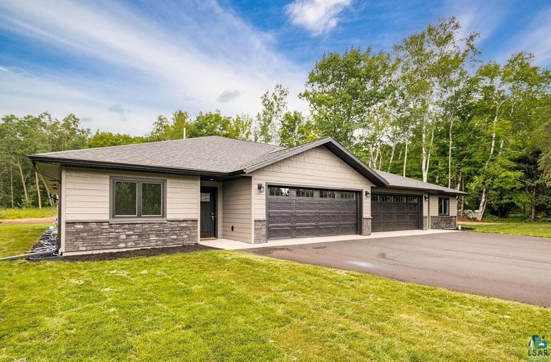 3971 Haines Rd, Hermantown, MN 55811