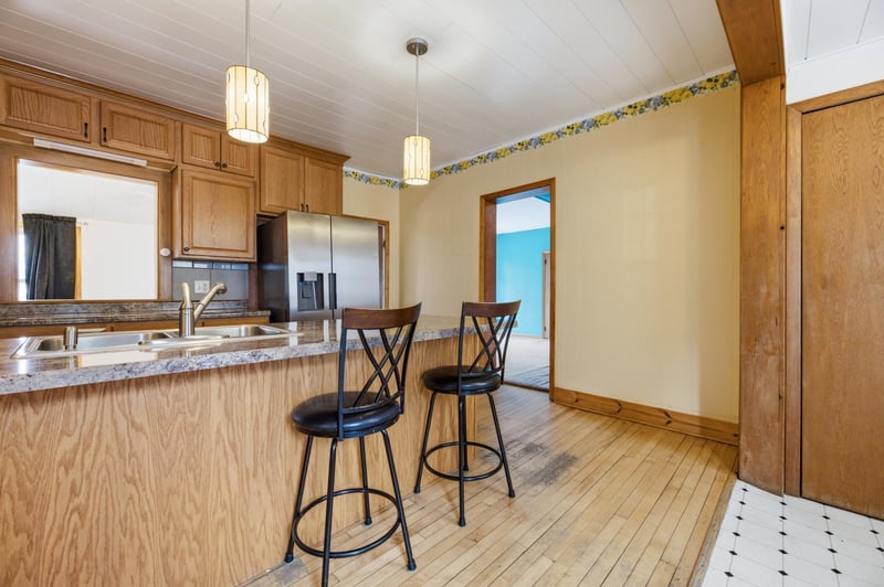 37 N Hill St, Fountain City, WI 54629