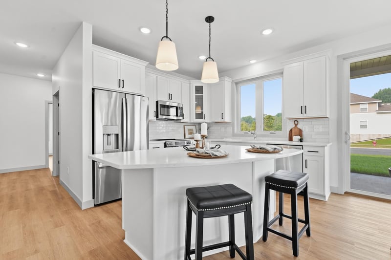 16309 Esprit Ct, Lakeville, MN 55044