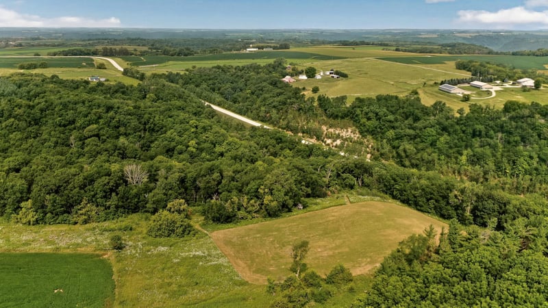 27714 County 25 S, Peterson, MN 55962