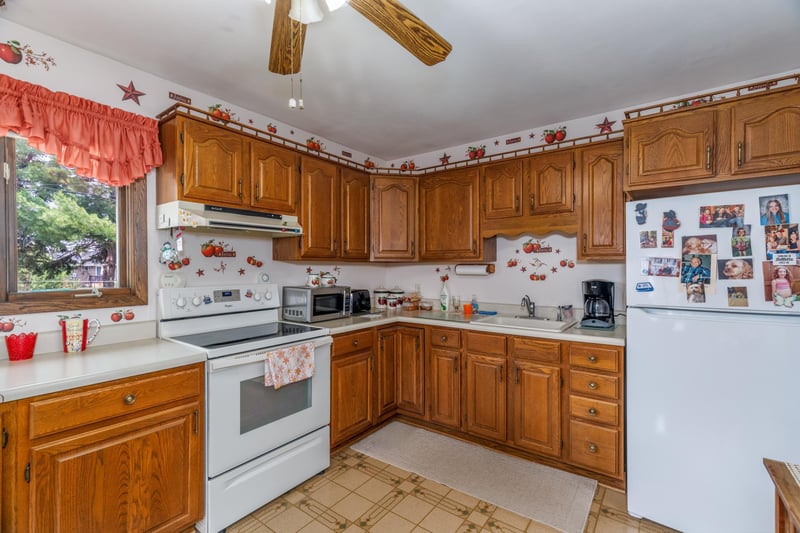61 Birch Blvd, Babbitt, MN 55706